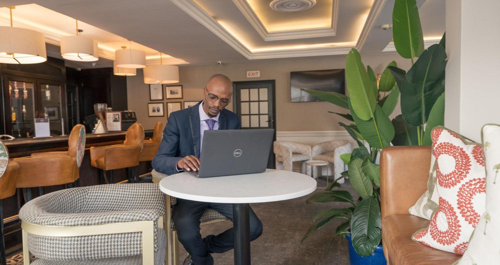 Anew Hotel Hilton Pietermaritzburg 외부 사진